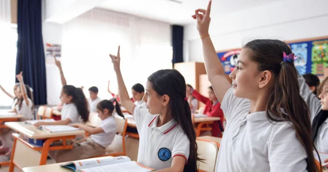 Okullarda serbest kıyafet kalktı mı, forma zorunlu mu olacak? Milli Eğitim Bakanı Tekin açıkladı Gündem Haberleri