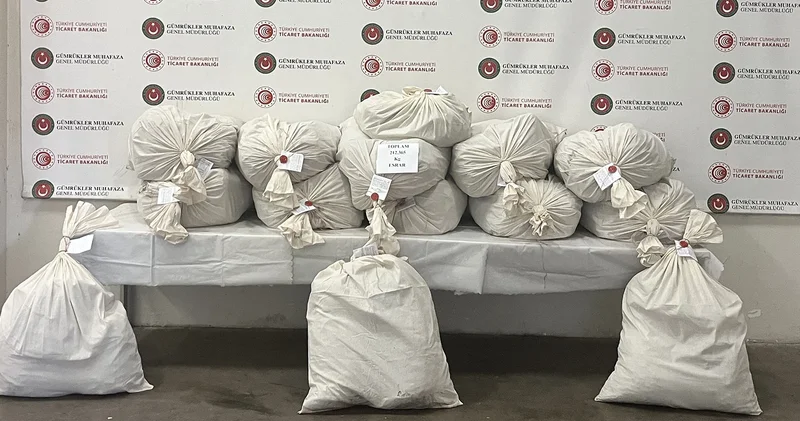 Kapıkule de yakalandı; iki tırdan 212 kilo 365 gram çıktı