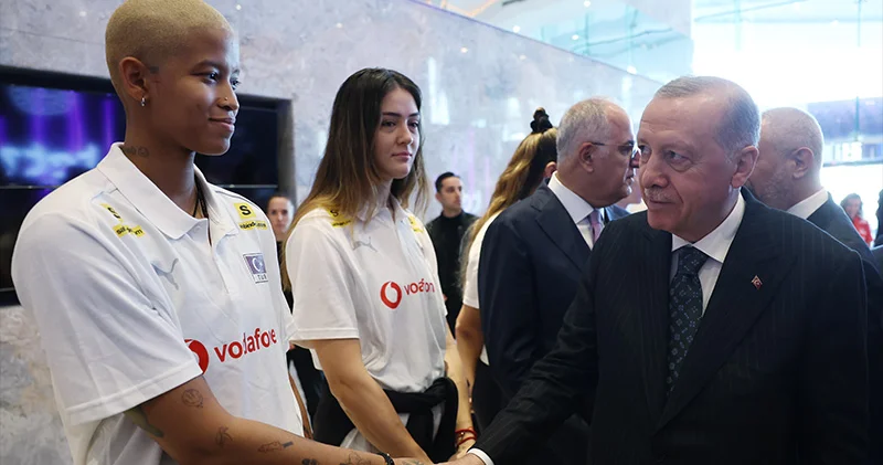 Filenin Sultanları ndan Cumhurbaşkanı Erdoğan a ziyaret: Vargas, Erdoğan a ne hediye etti?