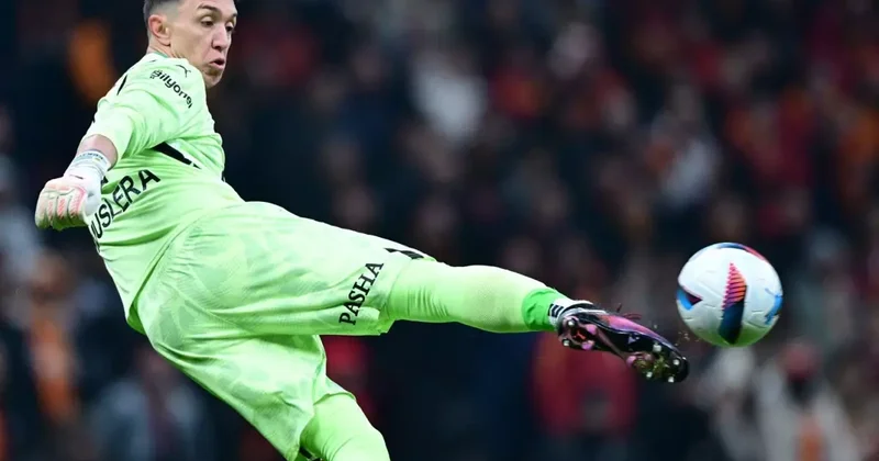 İki takım arasında kalmıştı! Menajeri Muslera nın yeni kulübünü açıkladı