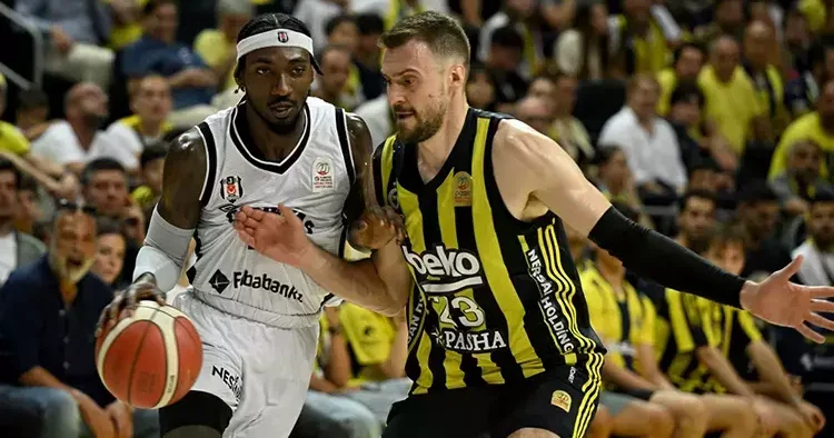 Beşiktaş final serisi üçüncü maçında Fenerbahçe yi konuk edecek