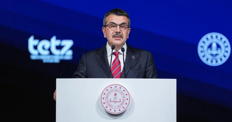 Bakan Tekin: Teknolojiyi merkeze alan ama ona teslim olmayan bireyler yetiştirmeyi hedefledik