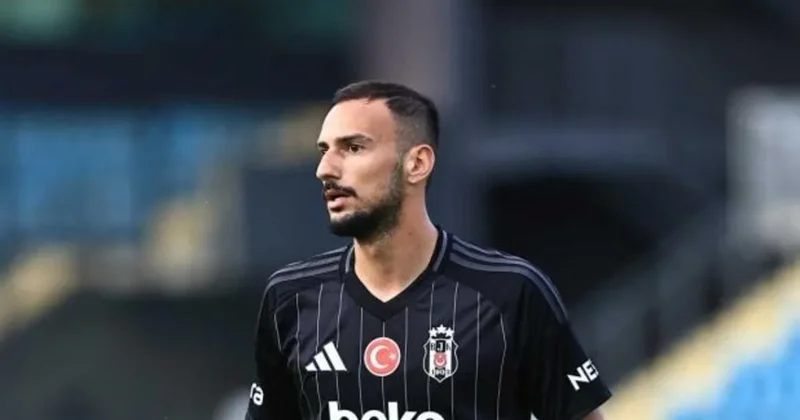 Beşiktaş ta ayrılık resmen açıklandı! Onur Bulut, Başakşehir e transfer oldu...