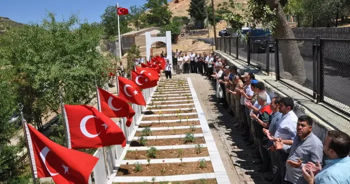 Mardin de 38 yıl önce şehit edilen 30 kişi, törenle anıldı