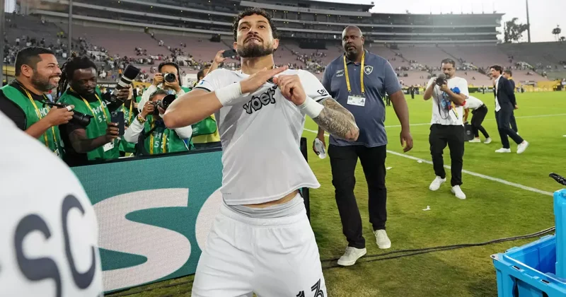 163 milyon Euro luk Botafogo, 1 milyar Euro luk PSG ye futbol dersi verdi