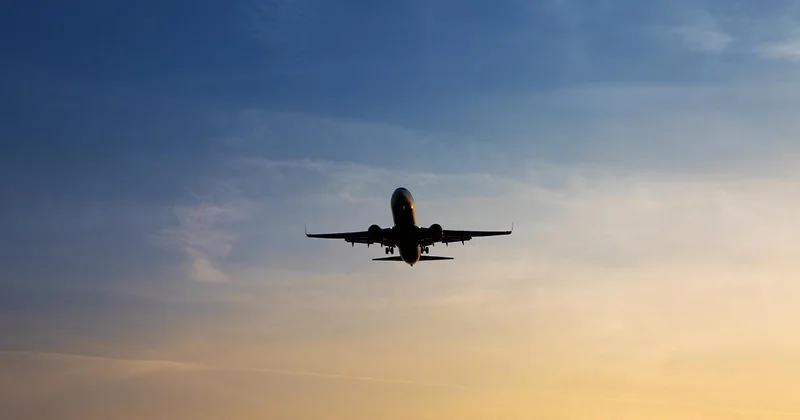 İngiltere, hava sahası açıldığında vatandaşları için Tel Aviv den charter uçuşlar düzenleyecek