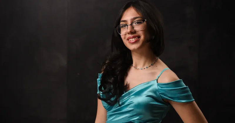 15 yaşındaki Türk piyanist Arya Su Gülenç Almanya da birinci oldu
