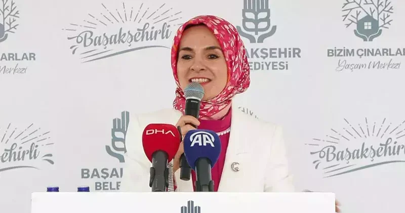 Bakan Göktaş, Bizim Çınarlar Yaşam Merkezi nin açılışına katıldı
