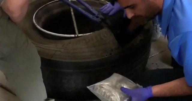 Kapıkule Sınır Kapısı nda iki tırda 212 kilo 365 gram uyuşturucu ele geçirildi VİDEO İZLE