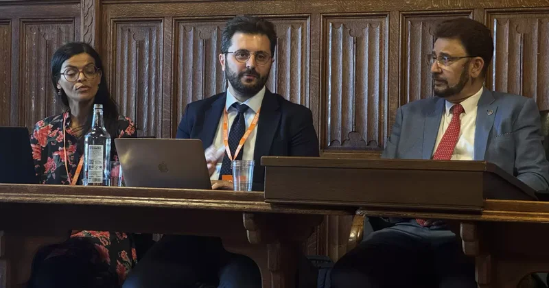 Enes Bayraklı: Avrupa da aşırı sağ terörizmi problemi var
