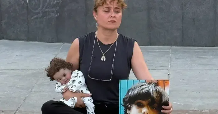 Kadıköy de uğradığı saldırıda hayatını kaybetmişti! Yasemin Minguzzi den oturma eylemi