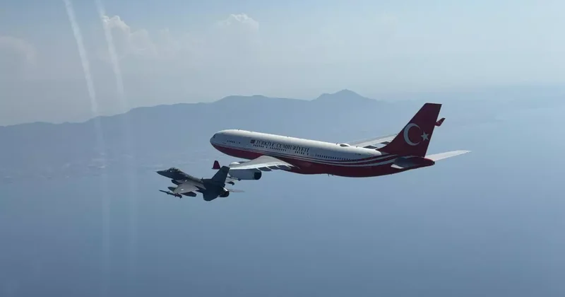 Erdoğan ın içinde bulunduğu TUR uçağına KKTC ye varışında F 16 lar eşlik etti