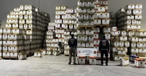 Ticaret Bakanlığı dan dev sigara operasyonu! 451 milyonluk TL lik darbe