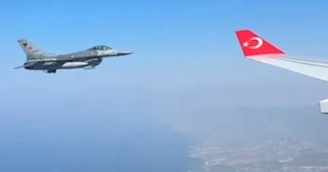 Erdoğan’ın KKTC yolculuğuna gökyüzünde özel karşılama VİDEO İZLE