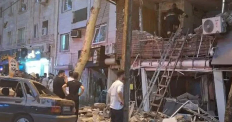 İran da patlama: Ortalık savaş alanına döndü