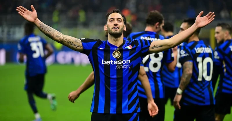 Mourinho dan Çalhanoğlu na teklif: Gel Fener e kaptan ol Sözcü Gazetesi