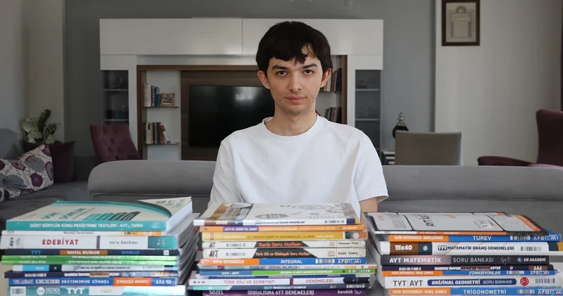 YKS sözel alanda Türkiye 10 uncusu Yasir, finans alanında ilerlemek istiyor