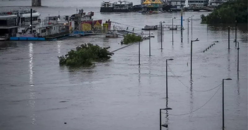 Güney Kore de Sel Felaketi: 14 Ölü