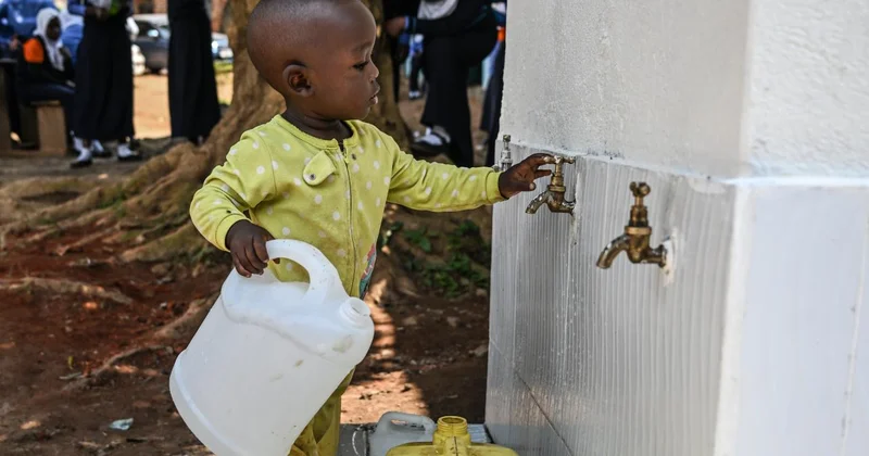Türk Kızılay, Uganda da 10 güneş enerjili su kuyusu açtı