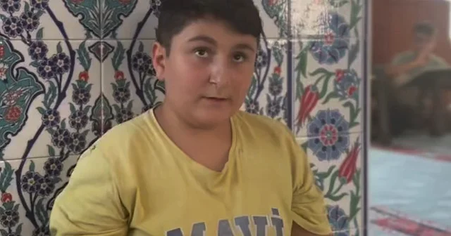 Kardeşlerinin hepsi gibi o da hafız oldu: Müjdeli haberi babasıyla böyle paylaştı VİDEO İZLE