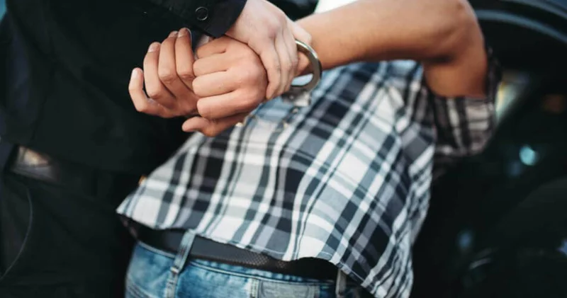 Kendini savcı ve polis diye tanıtan dolandırıcılara operasyon