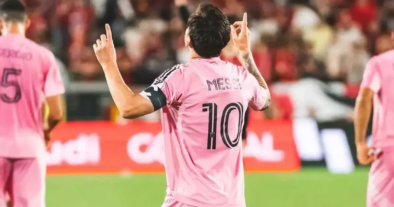 Messi bir kez daha izleyenleri büyüledi! 2 gol, 1 asistle yıldızlaştı Fanatik Spor Haberleri Video