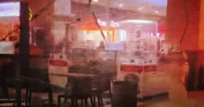 Yer: Beylikdüzü! AVM de akılalmaz olay: Her şey saniyeler içinde oldu... Müşteriler panikle kaçıştı