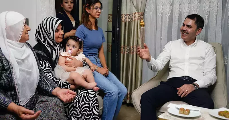 Bakan Kurum dan Akçadağ da depremzede aileye ziyaret