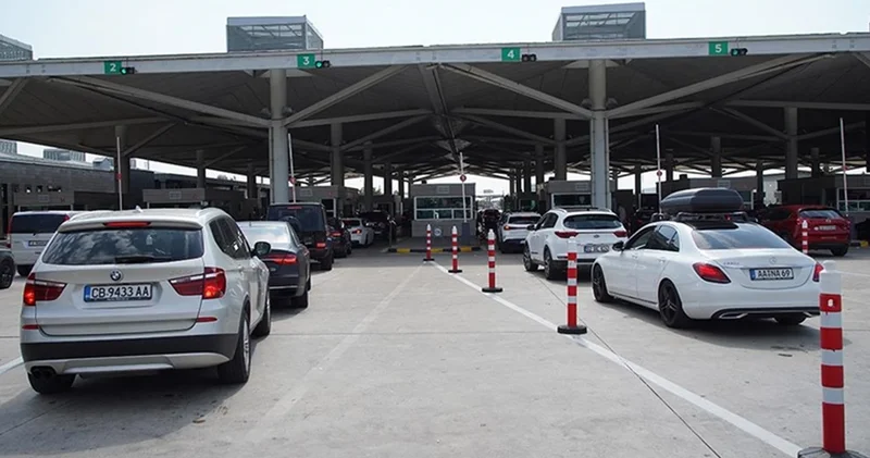 Gurbetçiler sınır kapısında hızlı geçişten memnun