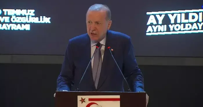 Son dakika Cumhurbaşkanı Erdoğan KKTC den Desteğimiz tam diyerek duyurdu: İki devletli çözüm vurgusu