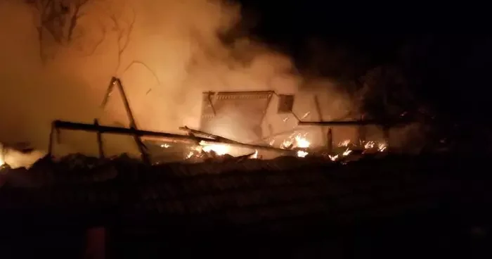 Çorum da çıkan yangında 2 ev, 2 garaj ve 1 ahır kül oldu
