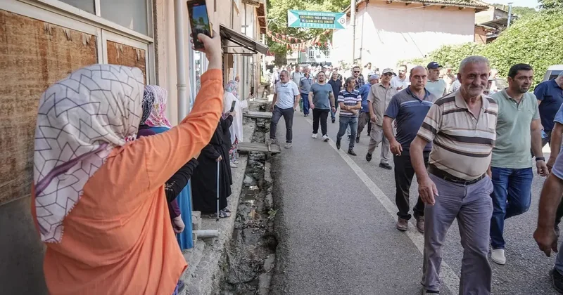 Kadınlar yönetimi devraldı, erkeklerin mahalleye girmesi 1 günlüğüne yasaklandı