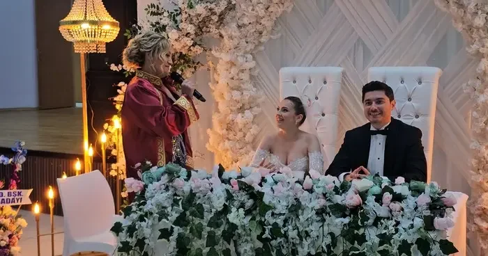 Nikah memuru, kızının nikahını kıydı