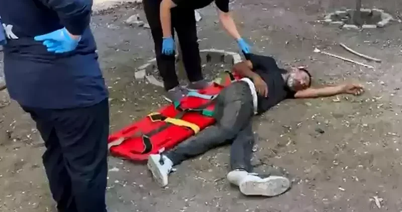 ‘Narkokapan Adana 2’ operasyonunda çatıdan atlayıp, bacağını kıran şüpheli tutuklandı