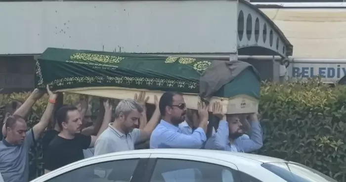 Kreş havuzunda fenalaşan Berra, gözyaşlarıyla toprağa verildi