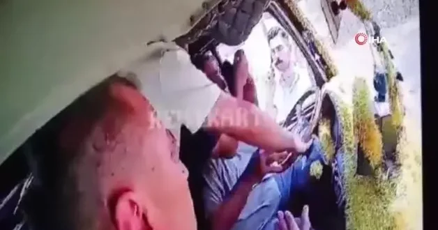 Yol kesip tehditler savurdular! Şoförlerin güzergah tartışmasında korku dolu anlar kamerada