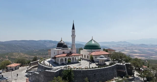 Depremlerde hasar alan Hz. Ukkaşe Türbesi yeniden ziyarete açıldı Gaziantep Haberleri