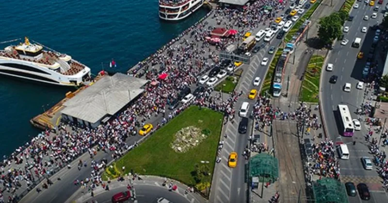 Eminönü nde vapur iskelesi kalkıyor! Yeni otobüs hatları devreye sokulacak Sözcü Gazetesi