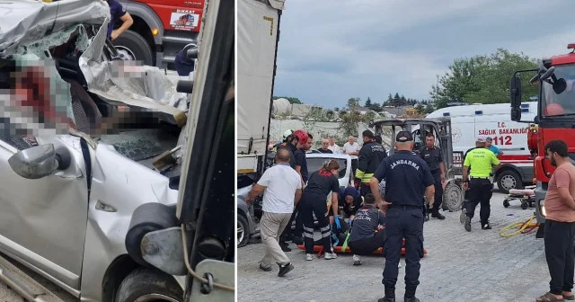 Samsun’da otomobil tırın altına girdi: Bir ölü üç yaralı Gündem Haberleri