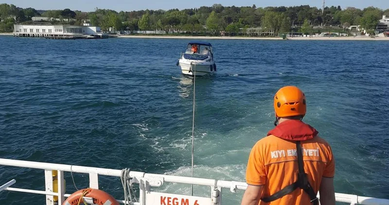 Florya açıklarında akıntıya kapıldı: İçinde 3 kişi vardı