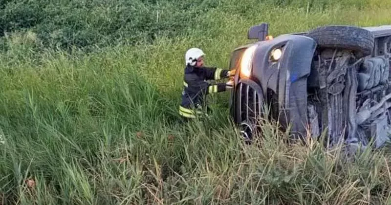 Diyarbakır da tur minibüsü devrildi; 1 i bebek 7 yaralı