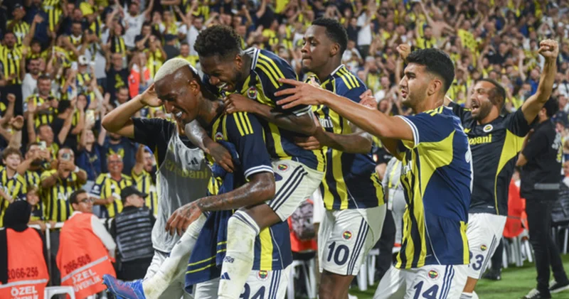 FENERBAHÇE BENFİCA MAÇI CANLI İZLE TRT 1 canlı yayın ekranı ile UEFA Şampiyonlar Ligi Fenerbahçe Benfica maçı şifresiz izle