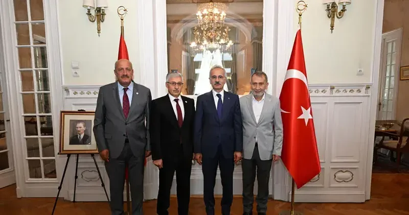 Bakan Uraloğlu, Türkiye’nin Bükreş Büyükelçiliği’nin ziyaret etti