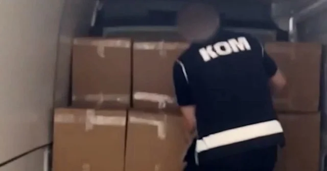 İzmir de kaçakçılık operasyonlarında 21 kişiye adli işlem yapıldı VİDEO İZLE