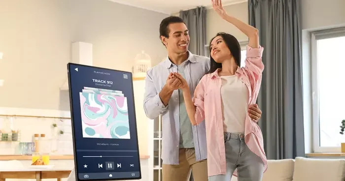 THOMSON dan Taşınabilir, 4K Ultra HD Dokunmatik Ekranla İnovasyon Parmaklarınızın Ucunda