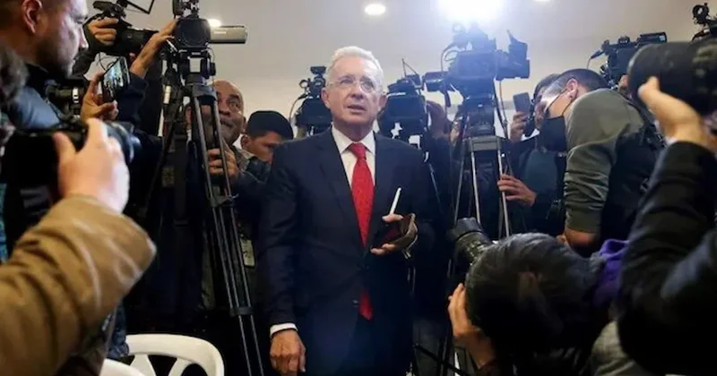 Kolombiya da mahkeme, eski Cumhurbaşkanı Uribe ye verilen ev hapsi cezasını kaldırdı Sözcü Gazetesi