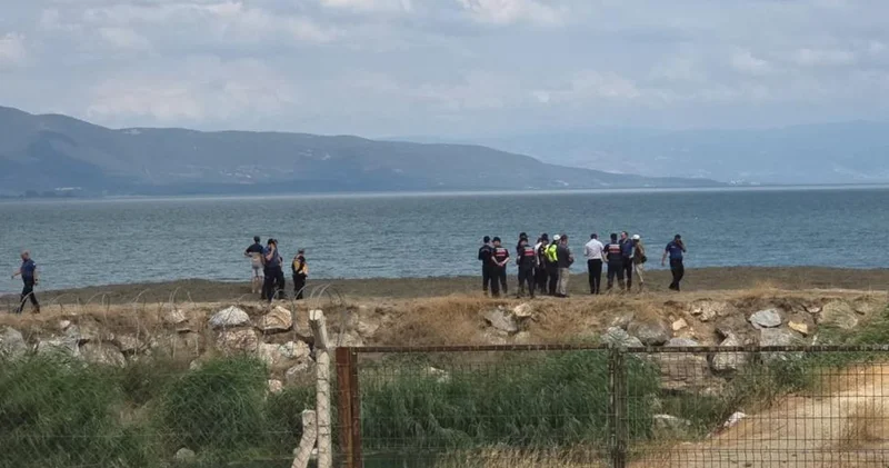 İznik Gölü ne giren 6 yaşındaki çocuk kayboldu