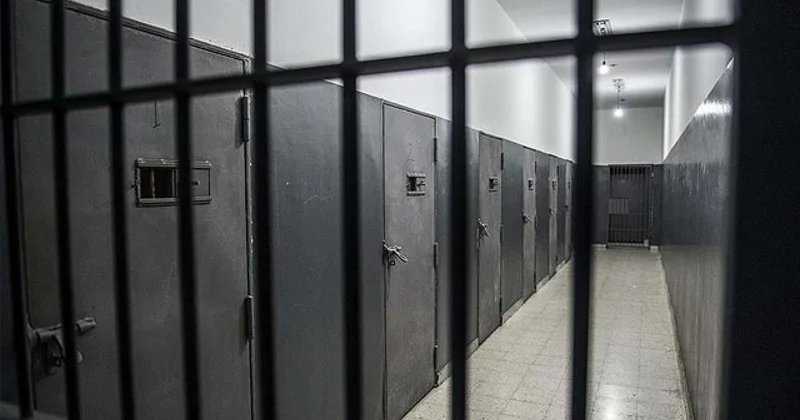 10 yıl boyunca 12 kez otoyolu kapatan adam hapse atıldı