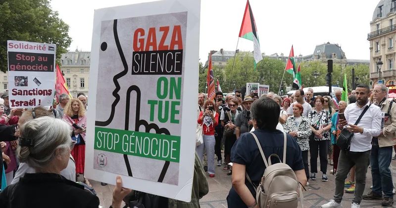 Açlığın dayatıldığı Gazze için Paris te destek gösterisi