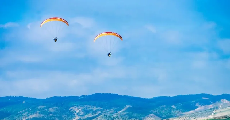 2 Polonya askeri paraşüt eğitiminde yaşamını yitirdi!